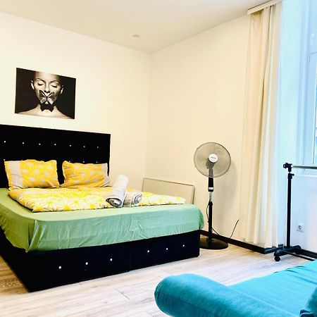 Cute 1Br Apt - 10 Mins Walk From Downtown Відень Екстер'єр фото